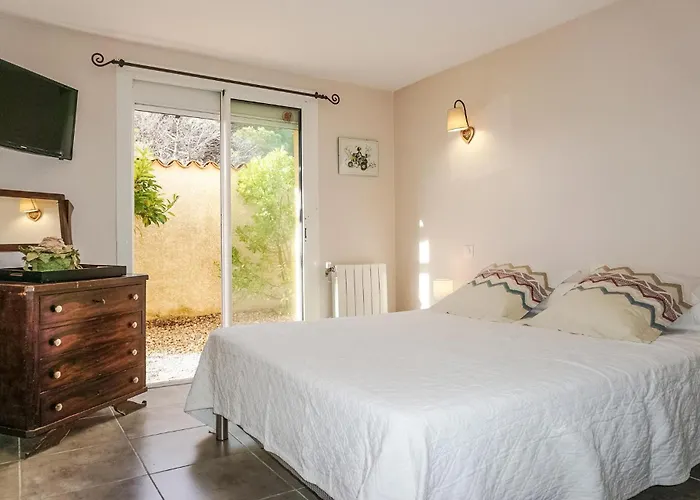 Semesterbostad Lovely In With Wifi Agde